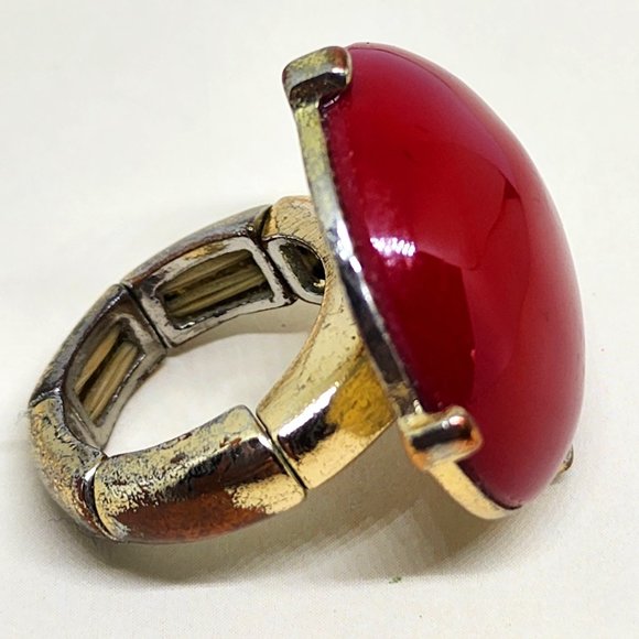 Chunky Red Round Cabachon Acrylic Stone Prong Set Stretch Fashion Ring - Picture 5 of 6